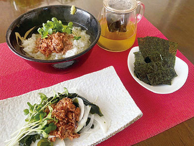 しめのかつおフレーク茶漬け