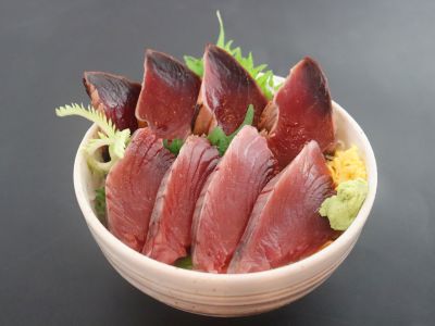 かつおとタタキの２種丼と三陸ホヤを味わって定食