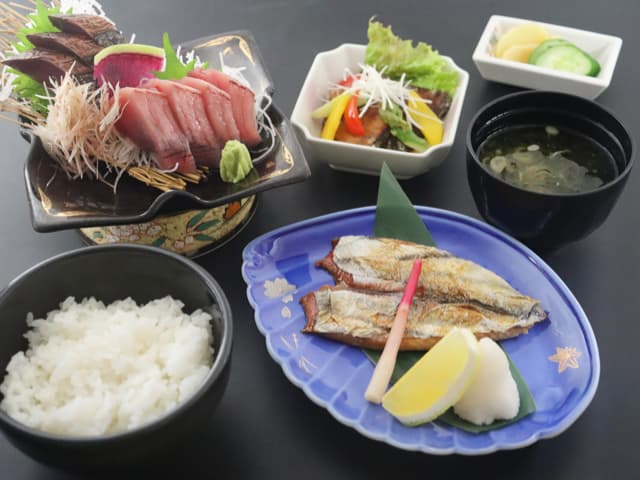 かつおづくし定食